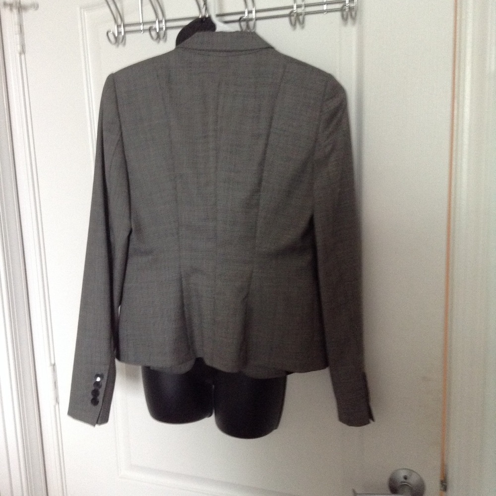 Blazer jacket Size 0 by Hugo Boss. $595 retail - Picture 2 of 4